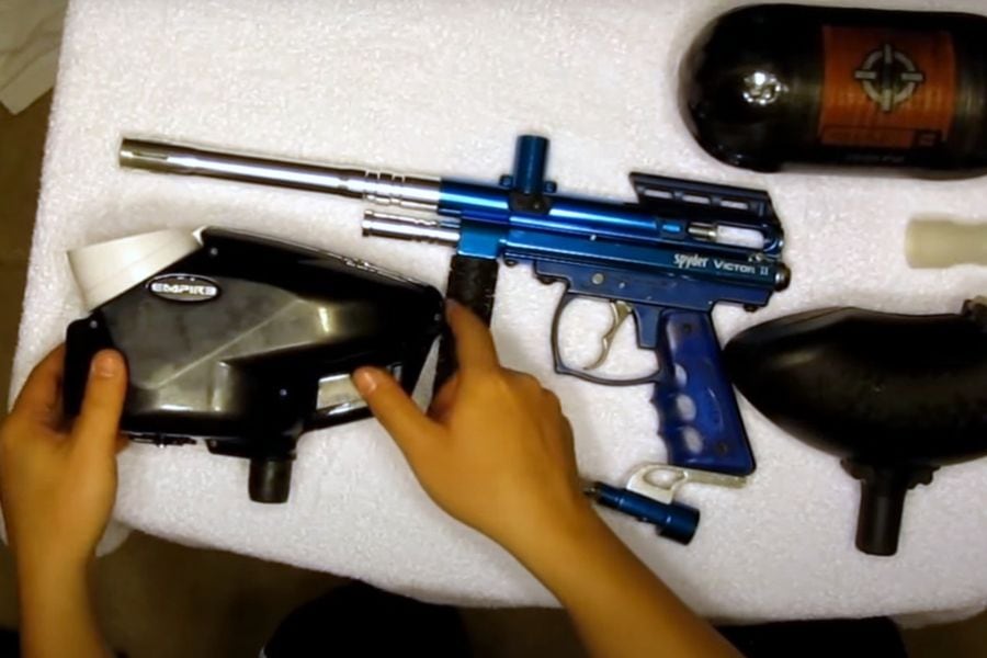 Inspecting paintball gun