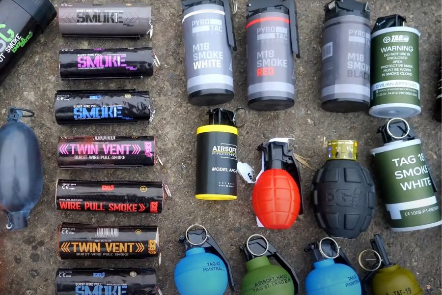 Pyrotechnics in paintball