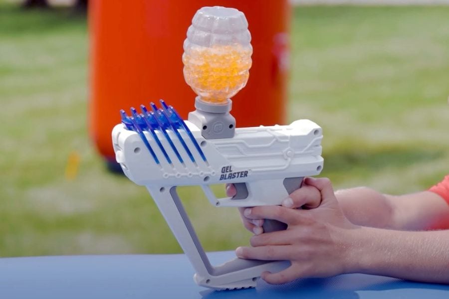 Gel blaster for recreational sports